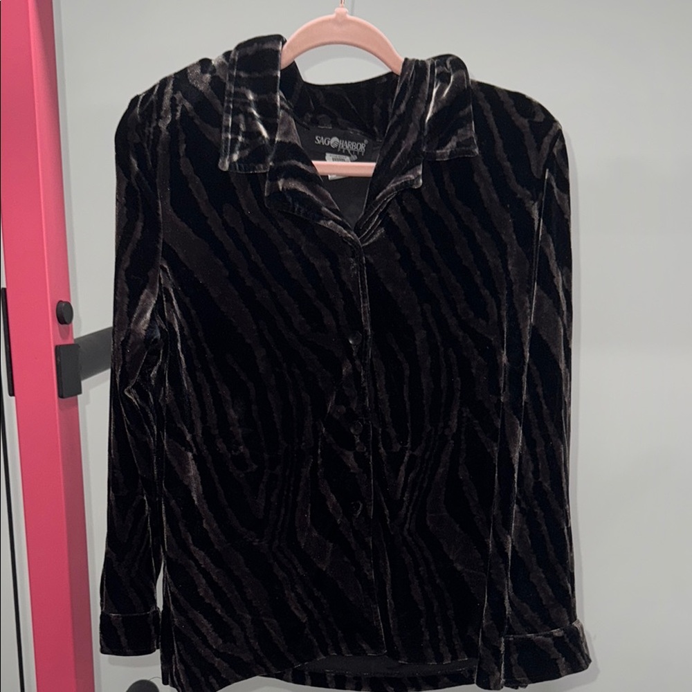 Sag Harbor Black Long Sleeve Button Down Shirt